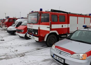 Strażacy z Lubelszczyzny przekazali wozy bojowe dla Ukraińców.