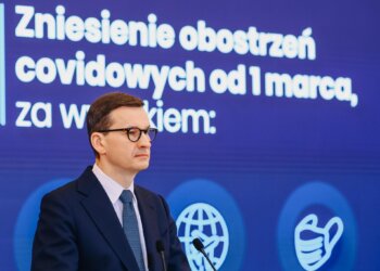 Znoszenie obostrzeń covidowych od 1 marca.
