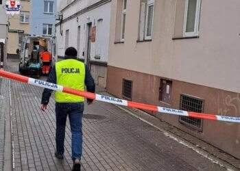 Zarzuty dla 42-latka, zadał 40 ciosów nożem. Sąd zdecydował o tymczasowym areszcie.