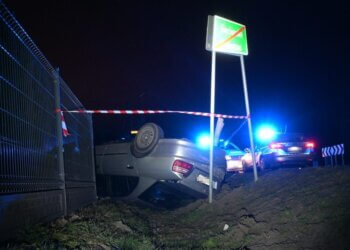 19-latek dachował w Sięciaszce.