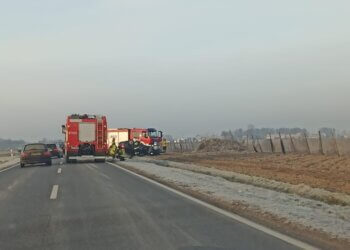 Dachowanie w Józefowie na trasie Stanin – Łuków.