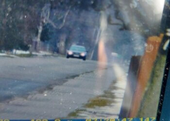 Zatrzymany bez uprawnień, a drugi kierowca pod wpływem alkoholu.