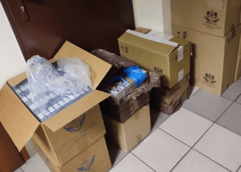 Zabezpieczone papierosy i spirytus przez policję.