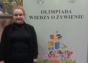 Julia Dolega z tytułem finalisty Olimpiady Wiedzy o Żywieniu.