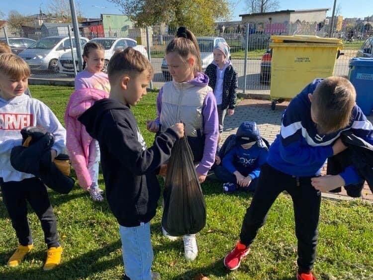 Światowy Dzień Ziemi w Szkole Podstawowej nr 1 w Łukowie. 