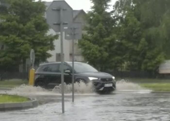 Zalany wjazd do Łukowa od ul. Żelechowskiej.