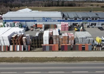 Sezon śniadań czwartkowych w JETRO.