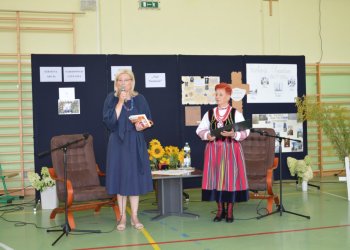 Szkolna Akcja Narodowego Czytania w ZS w Świdrach.