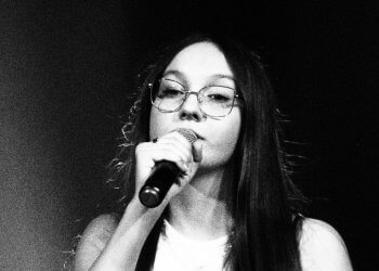 Zuzia Bochman – Wspaniałe Osiągnięcia w Fabryce Piosenki ŁOK.