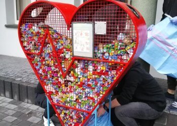 Ponad 12 worków nakrętek od uczniów z Alej dla Pani Angeliki!