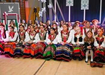 Koncert Pieśni i Poezji Patriotycznej w Zespole Szkół w Staninie.
