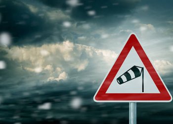 Uwaga na silne podmuchy wiatru oraz oblodzenia!