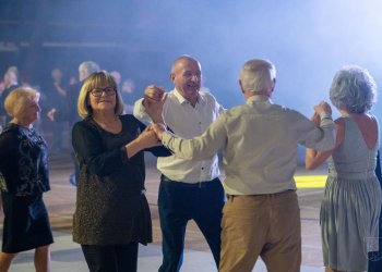 Miejska potańcówka dla seniorów w Łukowie.