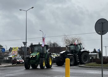 Przejazd rolników obwodnicą w Łukowie.
