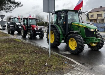 Przejazd rolników obwodnicą w Łukowie.