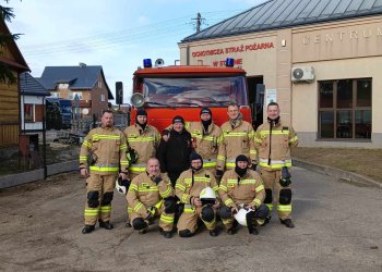 Oficjalne przekazanie wozu bojowego dla Ochotniczej Straży Pożarnej Jeleńcu.