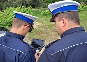 Policyjny dron na łukowskich skrzyżowaniach.