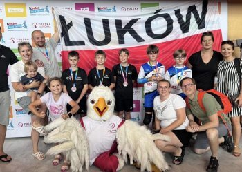 Sukces uczniów SP nr 4 w Łukowie na Mistrzostwach Polski Kinder Joy of Moving 2024