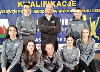 Reprezentanci Olimpijczyka na podium podczas zawodów w Terespolu.