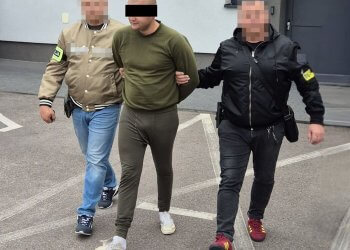 Zatrzymanie 28-latka który chciał udusić swoją partnerkę. Grozi mu dożywocie. Fot. Policja Łuków.