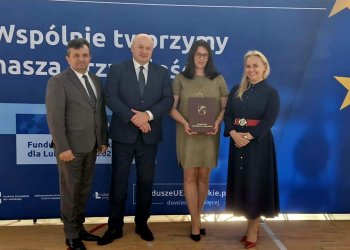 Powiat Łukowski z dofinansowaniem na rozwój szkoły w Adamowie.