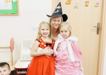 Dzień Postaci z Bajek w Przedszkolu w Świdrach.