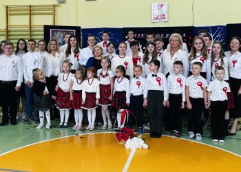 Święto Niepodległości w Zespole Szkół w Świdrach.