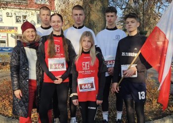 ZS nr 2 zajmuje 2 miejsce podczas XXXII Łukowskich Ulicznych Biegów Niepodległościowych.
