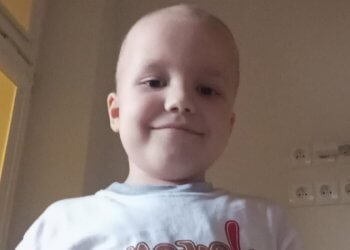 Dominik Sidor z Krzywdy choruje na ostrą białaczkę. Pomóż kupić łóżko.