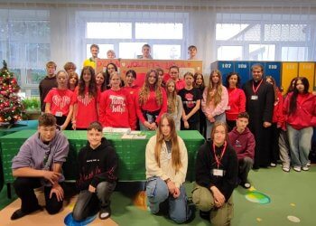 Międzynarodowy Dzień Wolontariusza w SP nr 2 w Łukowie.