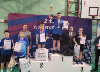 Turniej tenisa stołowego w Hucie Dąbrowej.