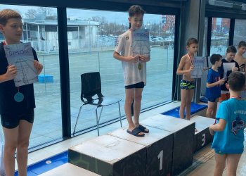 Michał Kołodziejczyk triumfuje na zawodach pływackich!