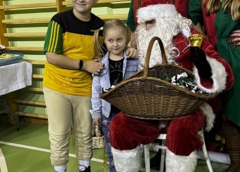 Choinka Noworoczna w Świdrach – radość, zabawa i spotkanie z Mikołajem!