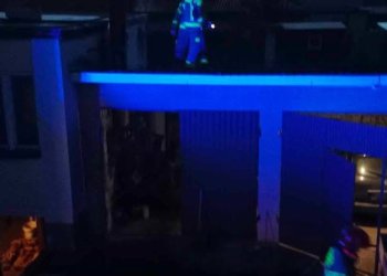 Pożar sadzy w kominie w Dąbiu – szybka reakcja strażaków zapobiegła tragedii