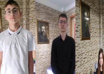 Stypendia dla uzdolnionych uczniów SP4 w Łukowie.