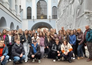 Wycieczka „Śladami Polskości”. Uczniowie z Łukowa na Litwie i Łotwie.