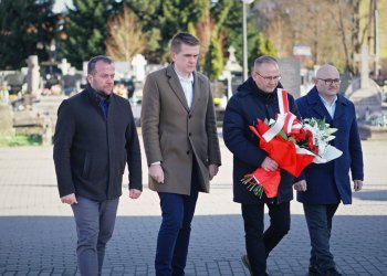 Łuków pamięta – hołd dla ofiar Katynia i Smoleńska fot. Miasto Łuków