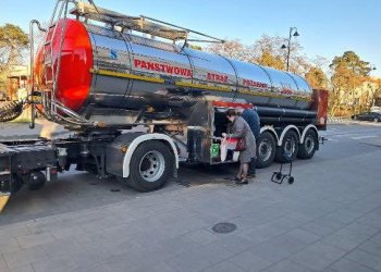 Strażacy z Łukowa wspierają mieszkańców Otwocka. fot. KP PSP w Łukowie