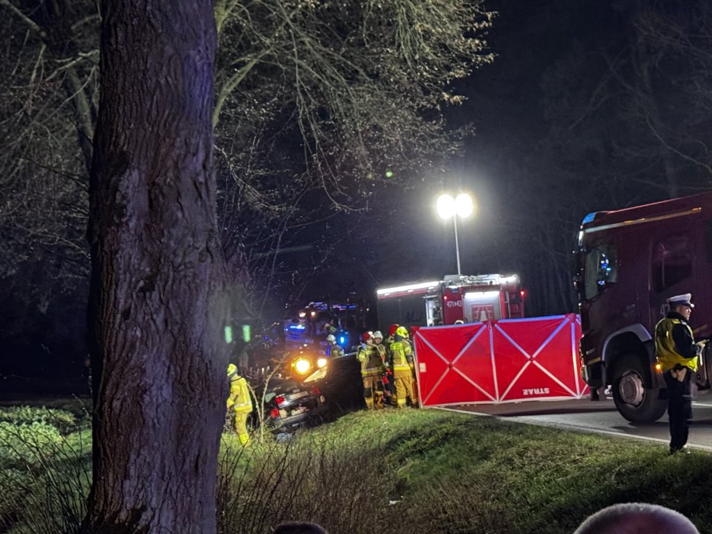 Poważny wypadek w Dmininie. Droga krajowa nr 63 zablokowana.