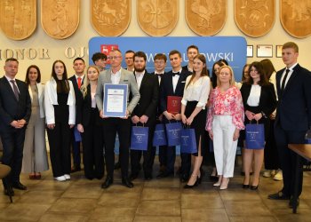 Uroczyste wręczenie stypendiów naukowych w Powiecie Łukowskim. Fot. Powiat Łukowski
