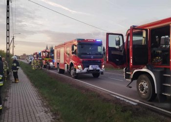 Pożar budynku mieszkalnego w Zastawiu – szybkie działania służb ratunkowych