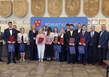 Uroczystość wręczenia stypendiów naukowych w Powiecie Łukowskim