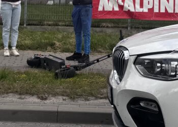 Wypadek z udziałem hulajnogi elektrycznej w Łukowie – 14-latek trafił do szpitala.