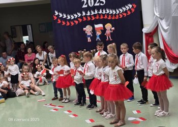I Gminna Patriotyczna Przedszkoliada w Tuchowiczu. fot ZS w Tuchowiczu