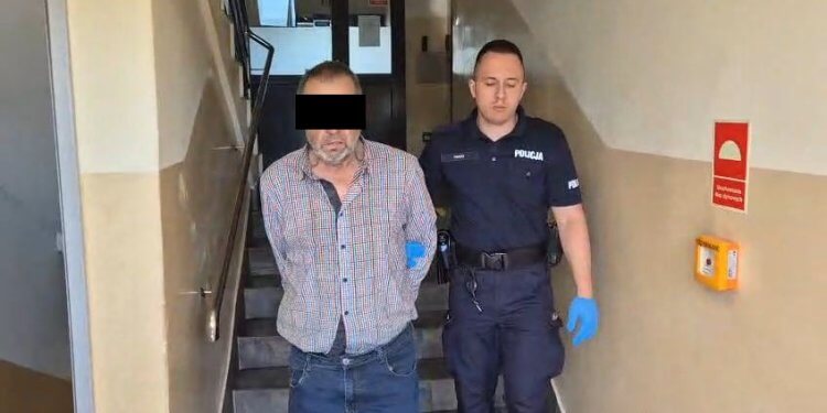 63-latek z gminy Trzebieszów aresztowany – groził żonie nożem mimo sądowego zakazu. fot. Policja Łuków