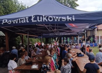 Święto Jagody w Gręzówce przyciągnęło lokalną społeczność. Fot. Łuków24