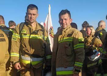 Druhowie z OSP Jedlanka z misją, dla DKMS i idei dawstwa szpiku. Fot. OSP Jedlanka.