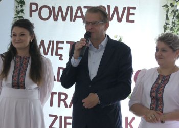Powiatowe Święto Tradycyjnych Potraw z Ziemniaka w Karwowie: kulinarne dziedzictwo i lokalna integracja