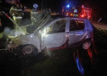 W Borowninie w gm. Stanin doszło do pożaru samochodu osobowego. Fot. OSP Stanin