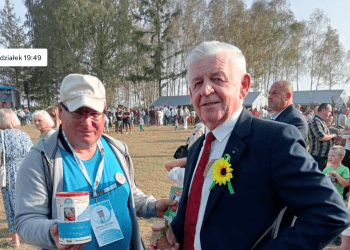 Wolontariusz Piotr Wróbel zebrał środki podczas Dożynek w Gminie Borki